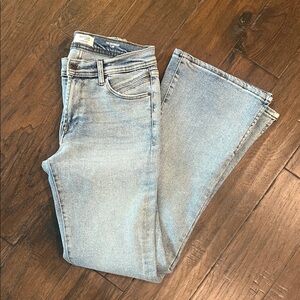 Kensie The Savannah Light Wash Flare Jeans 27 EUC